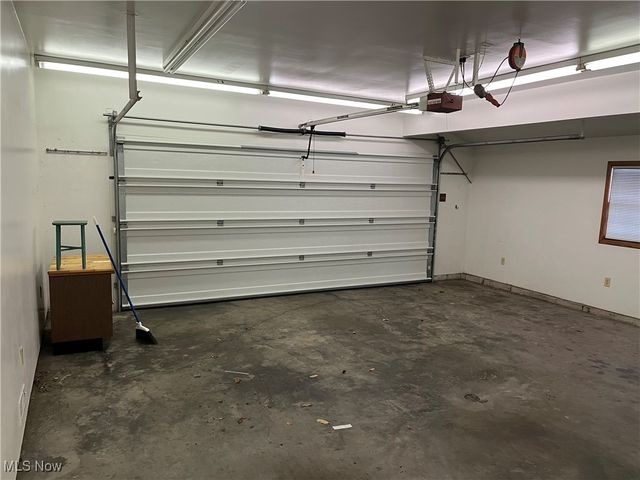 58611 Sharon Boulevard, Rayland, OH 43935