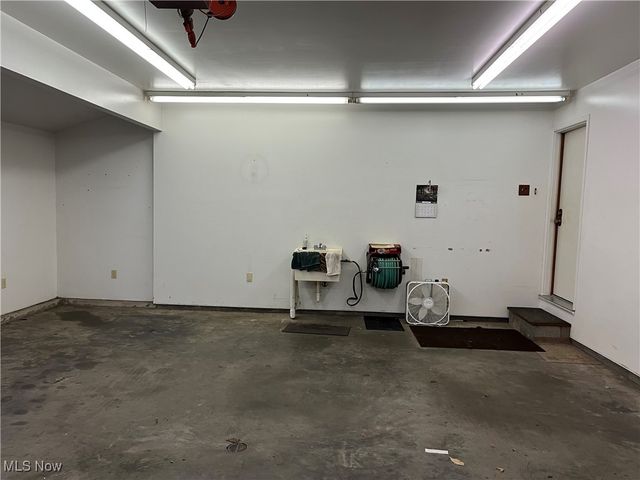 58611 Sharon Boulevard, Rayland, OH 43935