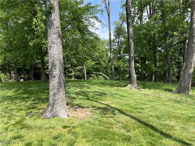 58611 Sharon Boulevard, Rayland, OH 43935