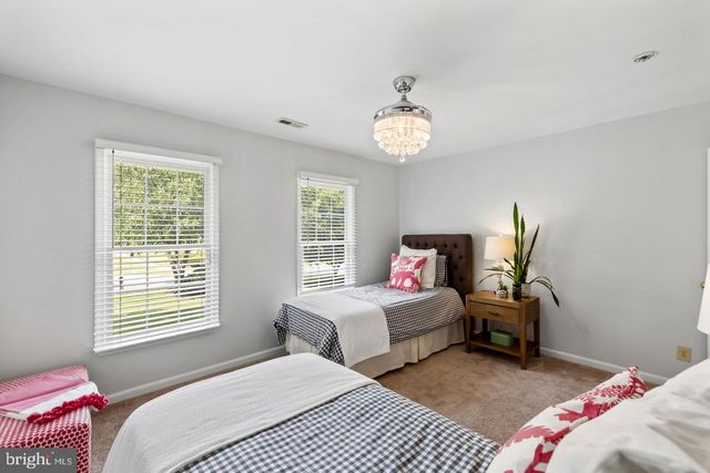 38 LYNCHESTER DR, Fredericksburg, VA 22406