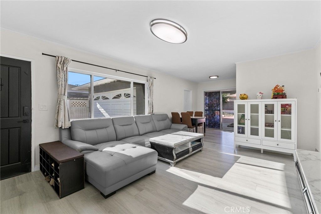 1681 E La Deney, Ontario, CA 91764