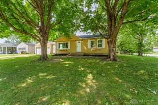 701 Woodlawn Avenue, Englewood, OH 45322