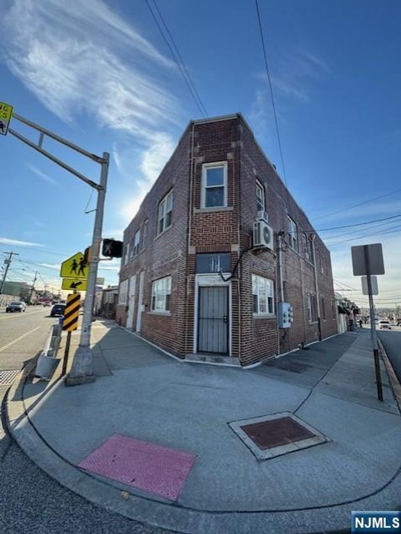 295 Midland Avenue 1, Garfield, NJ 07026