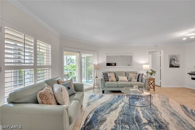 5633 Turtle Bay DR 37, Naples, FL 34108