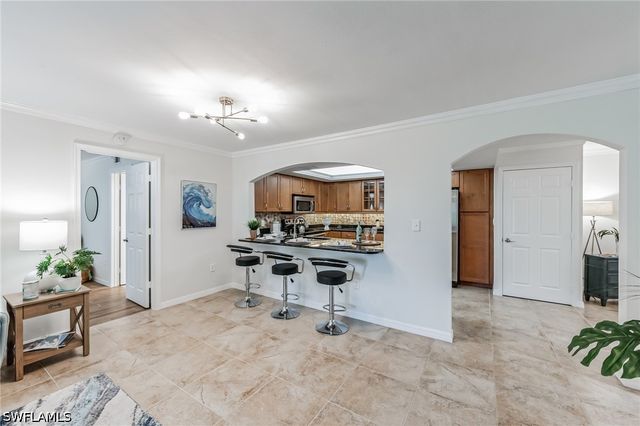 5633 Turtle Bay DR 37, Naples, FL 34108