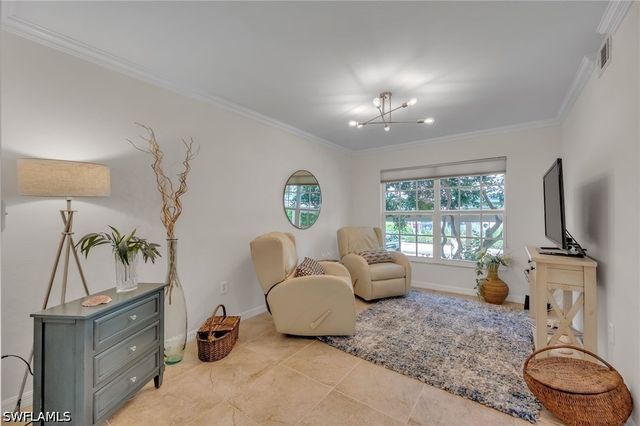 5633 Turtle Bay DR 37, Naples, FL 34108