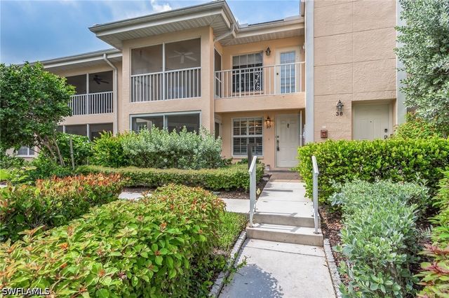 5633 Turtle Bay DR 37, Naples, FL 34108