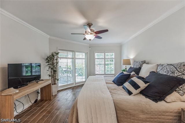 5633 Turtle Bay DR 37, Naples, FL 34108