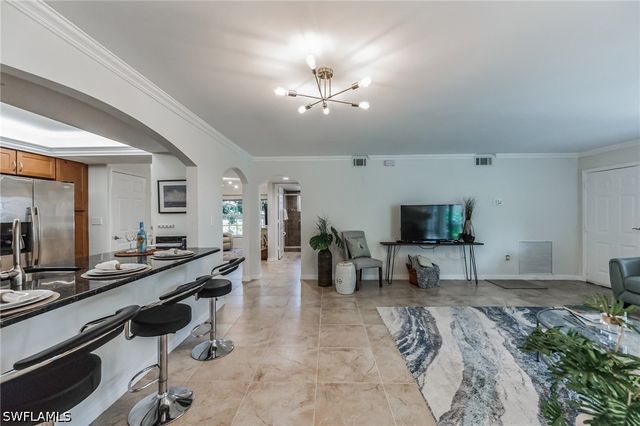 5633 Turtle Bay DR 37, Naples, FL 34108