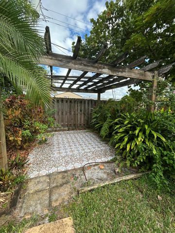 5839 Daphne Drive -, West Palm Beach, FL 33415