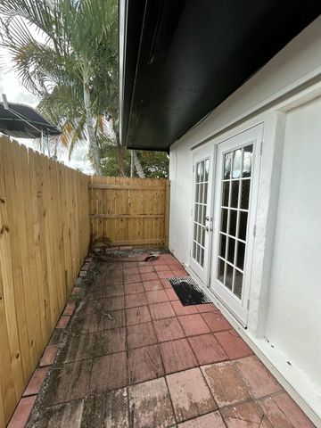 5839 Daphne Drive -, West Palm Beach, FL 33415