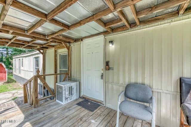 318 & 322 Deck Valley Road, Bristol, TN 37620