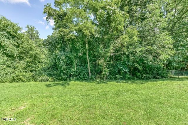 318 & 322 Deck Valley Road, Bristol, TN 37620