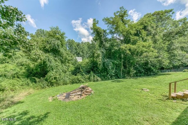 318 & 322 Deck Valley Road, Bristol, TN 37620