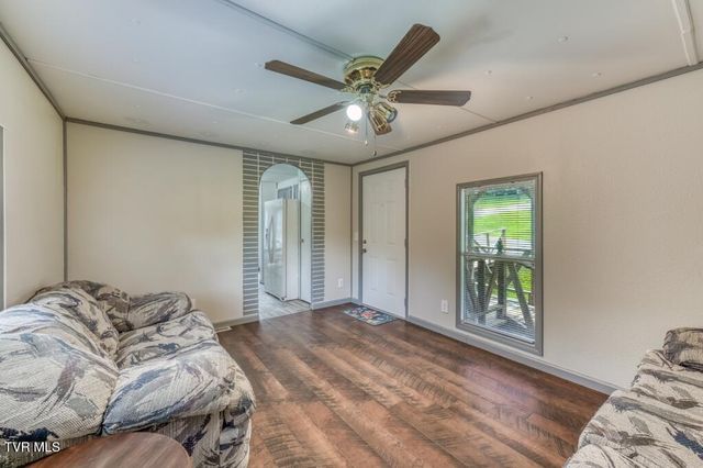 318 & 322 Deck Valley Road, Bristol, TN 37620