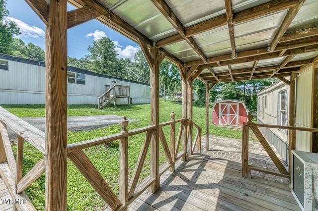 318 & 322 Deck Valley Road, Bristol, TN 37620