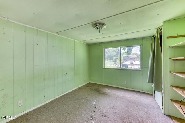 318 & 322 Deck Valley Road, Bristol, TN 37620