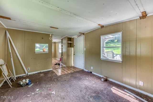 318 & 322 Deck Valley Road, Bristol, TN 37620