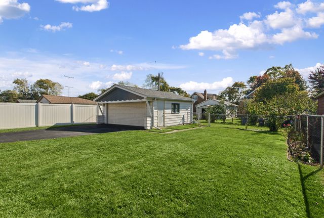 4311 W 108th Place, Oak Lawn, IL 60453