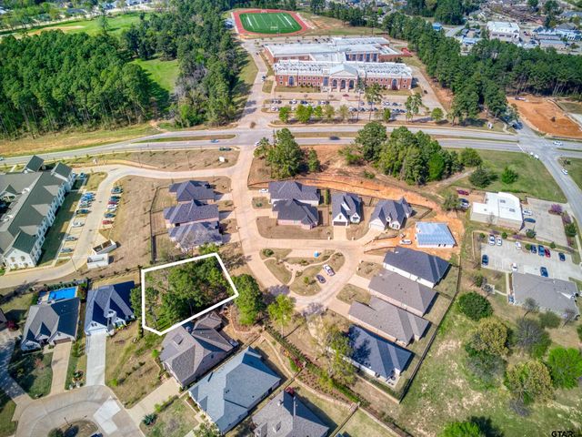 7318 Crosswater Cv, Tyler, TX 75703