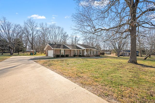 109 Hampshire Rd, Shelbyville, TN 37160