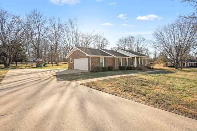 109 Hampshire Rd, Shelbyville, TN 37160
