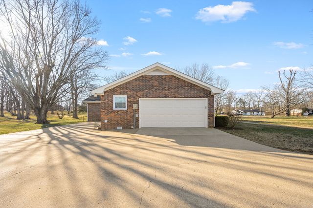 109 Hampshire Rd, Shelbyville, TN 37160