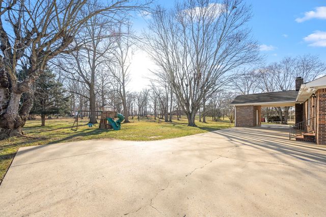 109 Hampshire Rd, Shelbyville, TN 37160