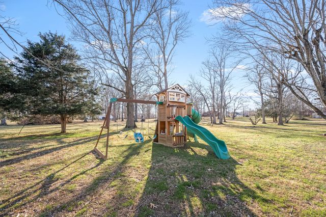 109 Hampshire Rd, Shelbyville, TN 37160