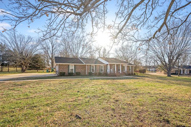 109 Hampshire Rd, Shelbyville, TN 37160