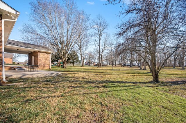 109 Hampshire Rd, Shelbyville, TN 37160
