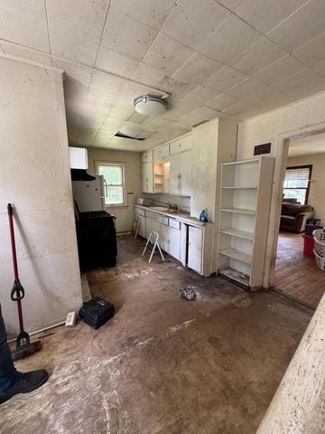 N9161 Ash STREET, East Troy, WI 53120