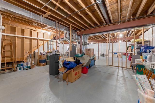 16174 Seneca Lake Circle, Crest Hill, IL 60403