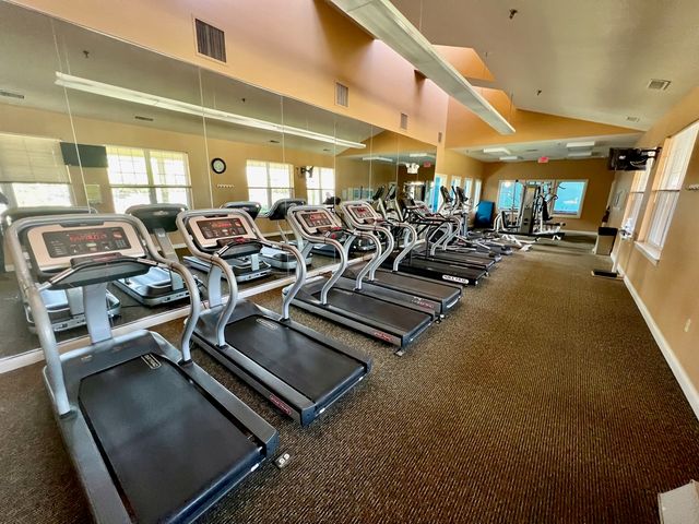 16174 Seneca Lake Circle, Crest Hill, IL 60403