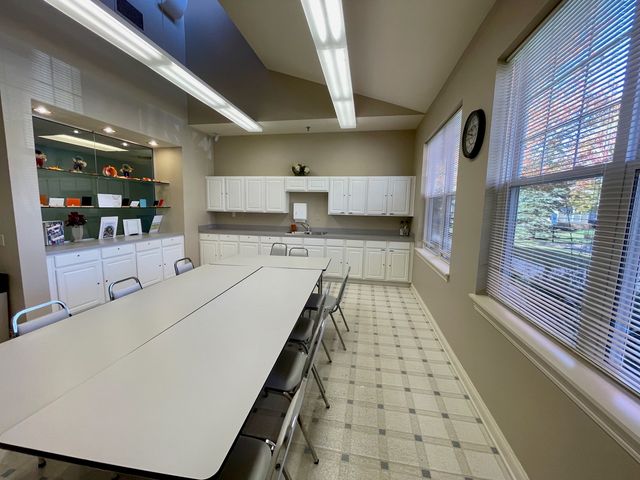 16174 Seneca Lake Circle, Crest Hill, IL 60403