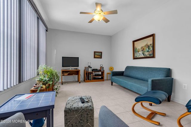 63 Marlow Drive, Jackson, NJ 08527