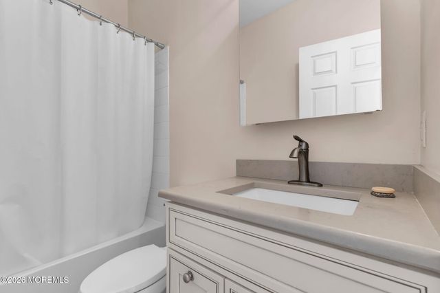 63 Marlow Drive, Jackson, NJ 08527