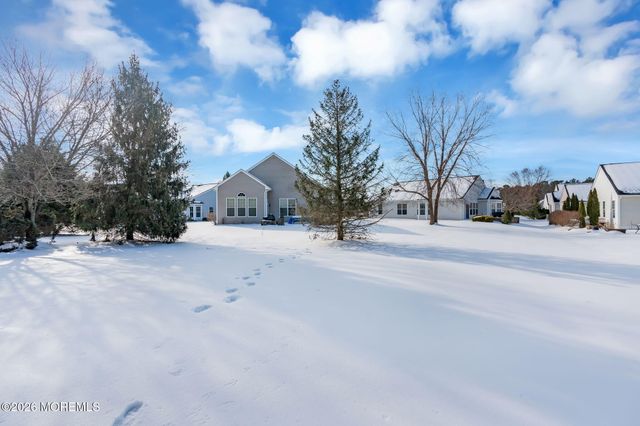 63 Marlow Drive, Jackson, NJ 08527