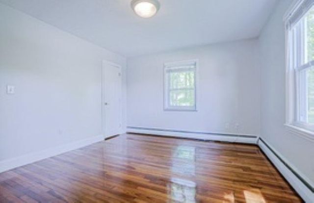 99 Knowlton Street, Manchester, NH 03103