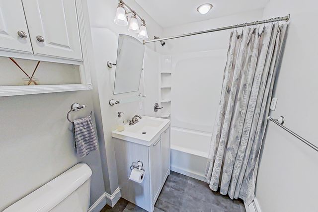 99 Knowlton Street, Manchester, NH 03103