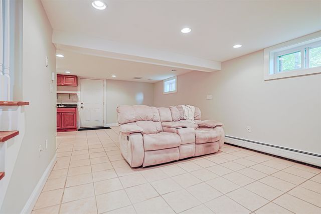 99 Knowlton Street, Manchester, NH 03103
