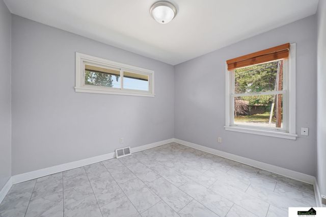 5433 W Zeamer Street, Lincoln, NE 68524