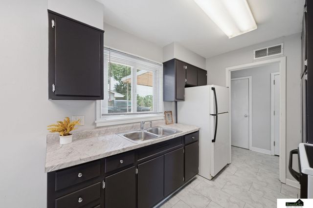 5433 W Zeamer Street, Lincoln, NE 68524