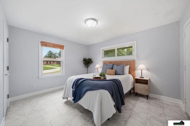 5433 W Zeamer Street, Lincoln, NE 68524