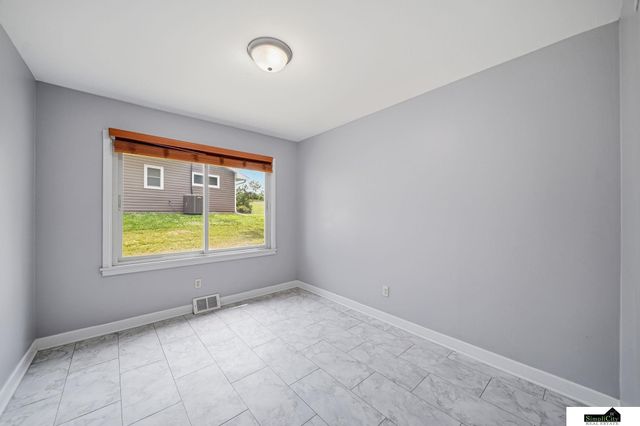 5433 W Zeamer Street, Lincoln, NE 68524