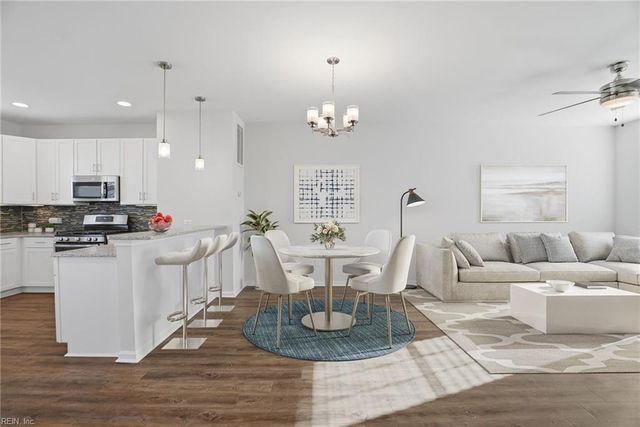 1768 Perla DR, Virginia Beach, VA 23456