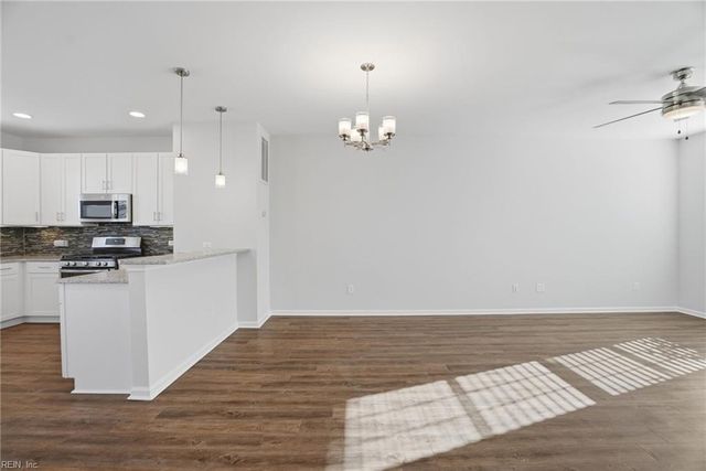 1768 Perla DR, Virginia Beach, VA 23456