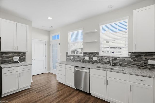 1768 Perla DR, Virginia Beach, VA 23456