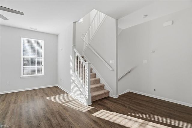 1768 Perla DR, Virginia Beach, VA 23456