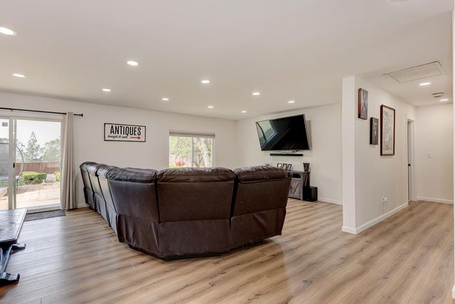 3112 Serano Ct, Camino, CA 95709